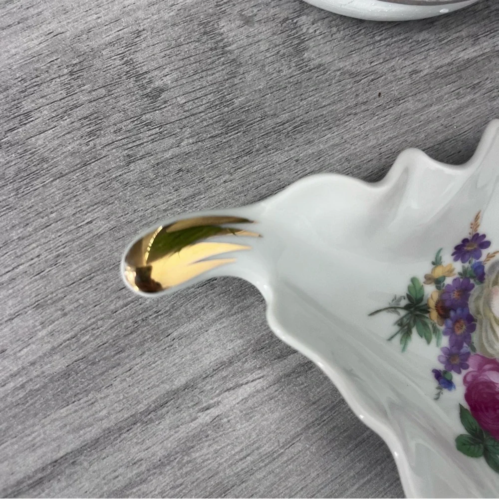 Floral Leaf-Shaped Decorative Dish